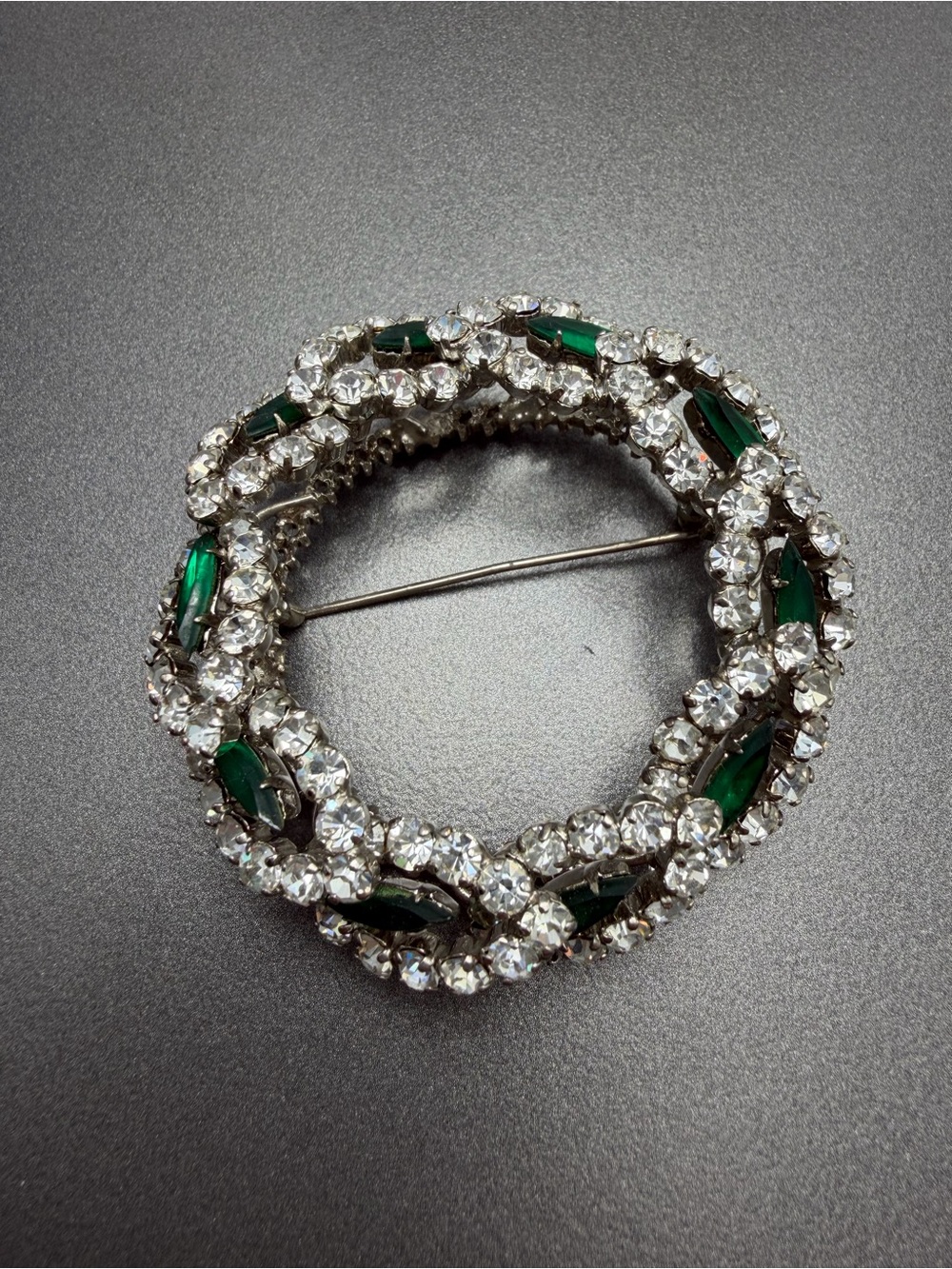 Vintage Austrian Emerald and Clear Crystal Round Brooch 329ub
